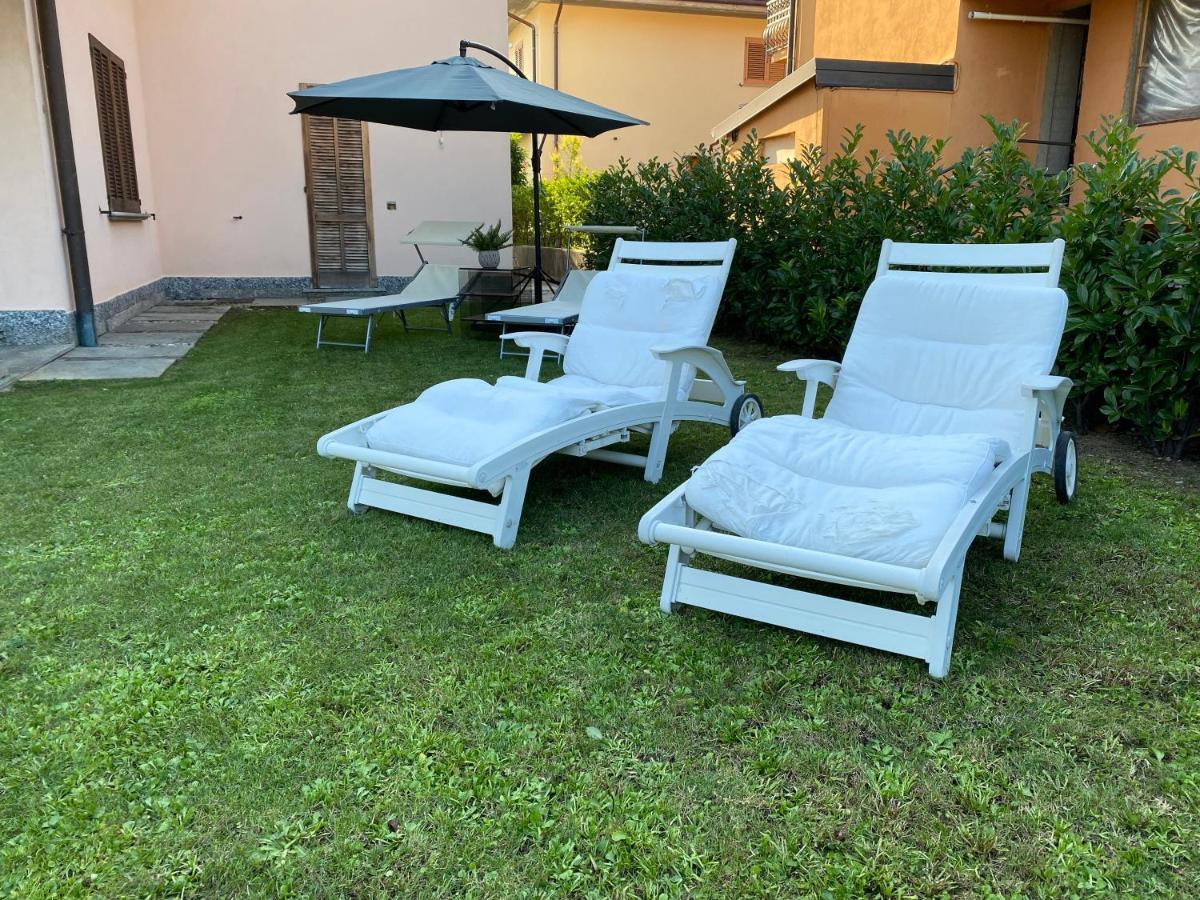 Villa Vittoria Erba Bagian luar foto